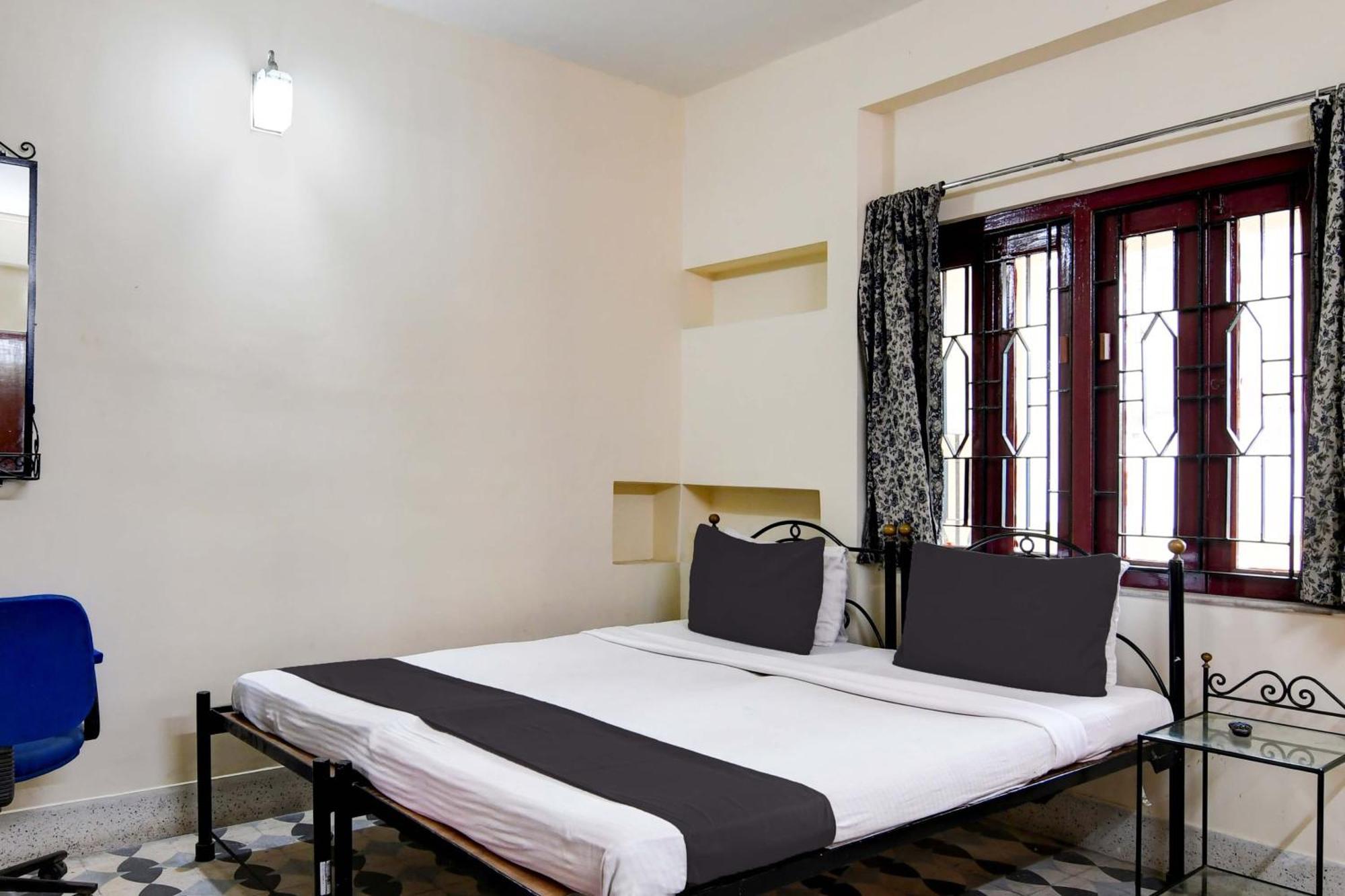 Oyo Simplex Guest House Behala Kolkata Luaran gambar