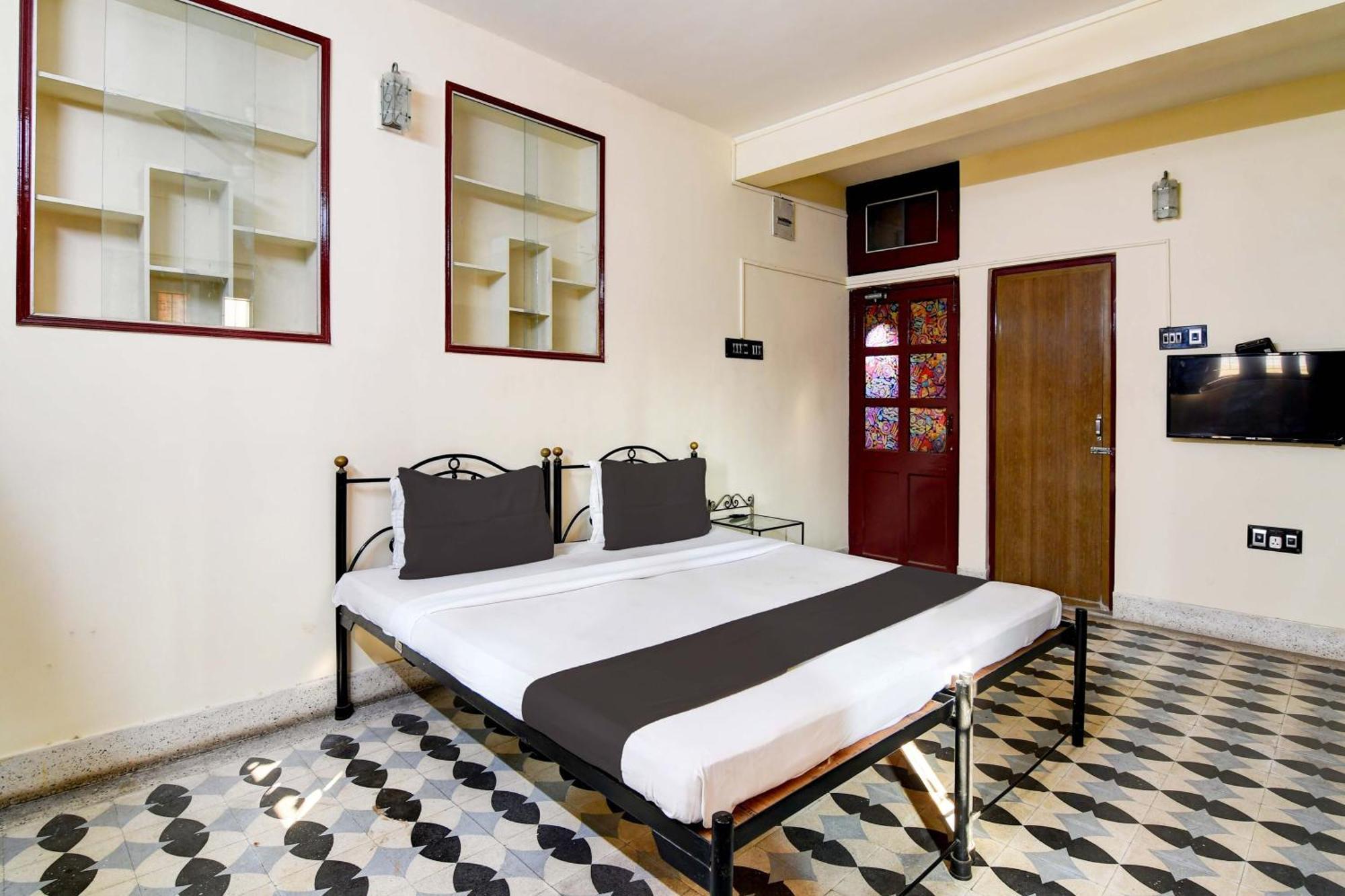 Oyo Simplex Guest House Behala Kolkata Luaran gambar