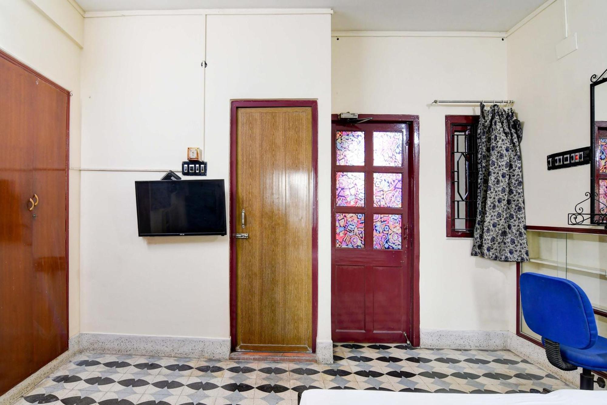 Oyo Simplex Guest House Behala Kolkata Luaran gambar
