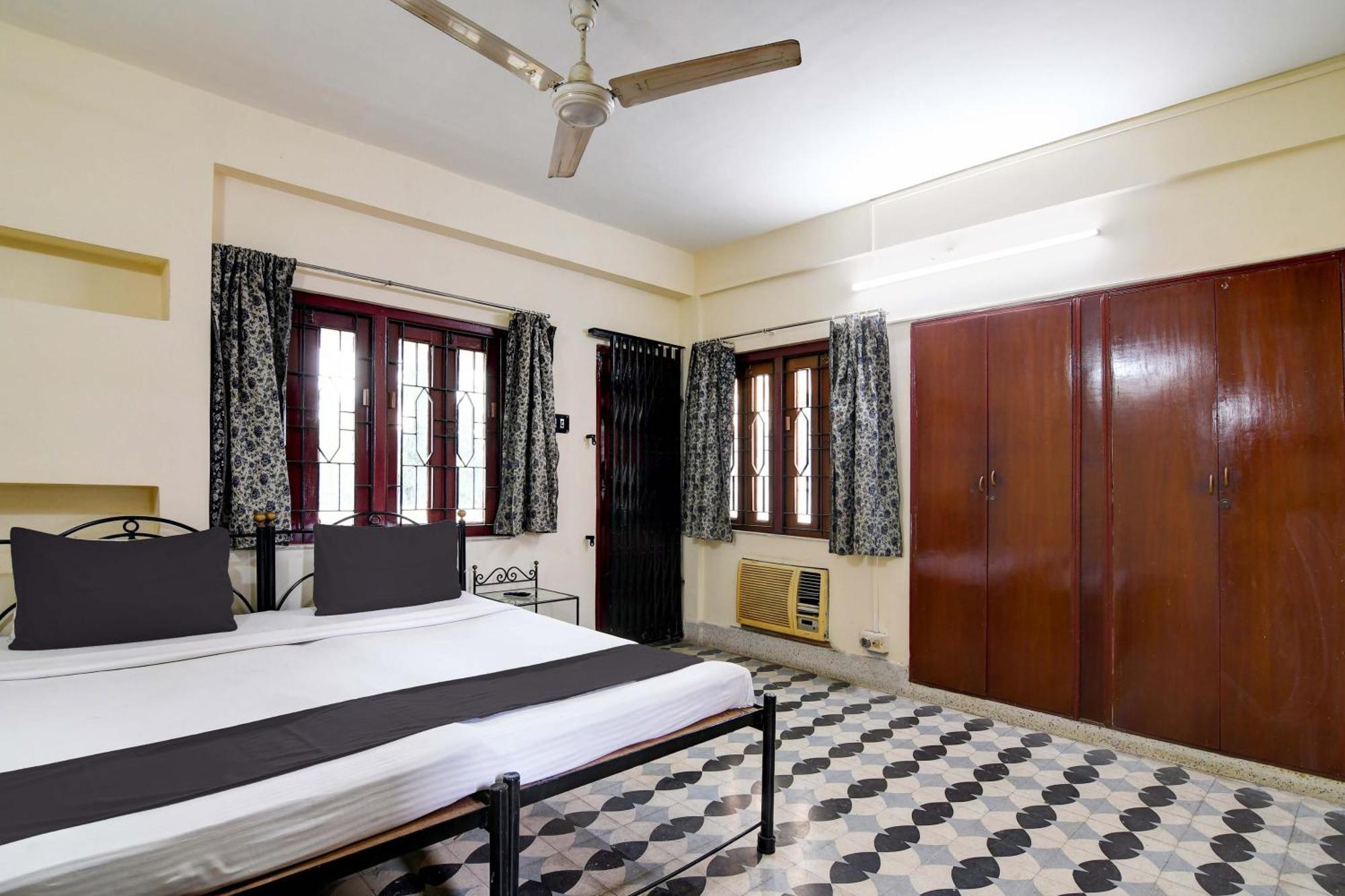Oyo Simplex Guest House Behala Kolkata Luaran gambar